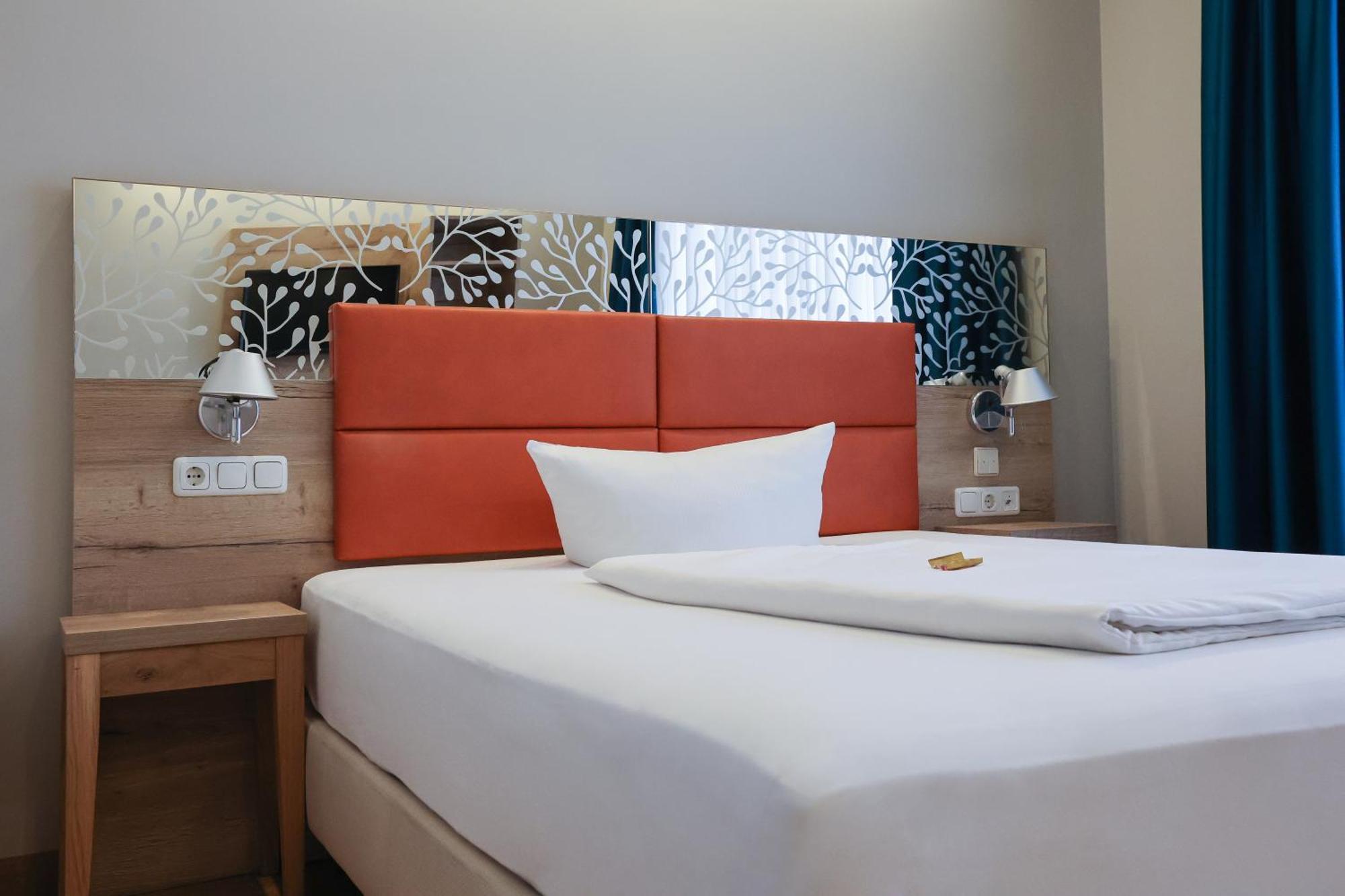 Hotel Blaubeurer Tor อูล์ม ภายนอก รูปภาพ