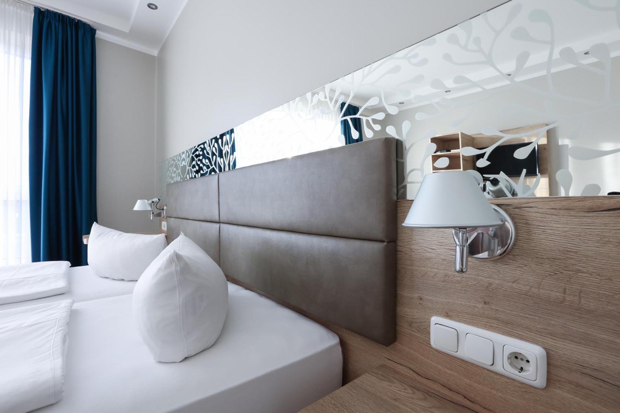Hotel Blaubeurer Tor อูล์ม ภายนอก รูปภาพ