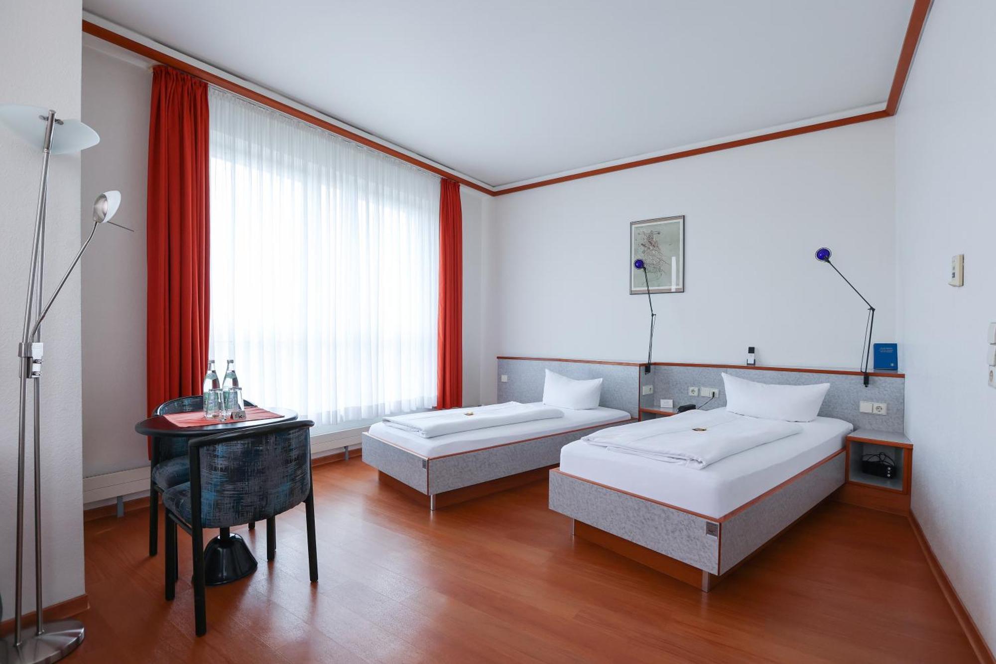 Hotel Blaubeurer Tor อูล์ม ภายนอก รูปภาพ