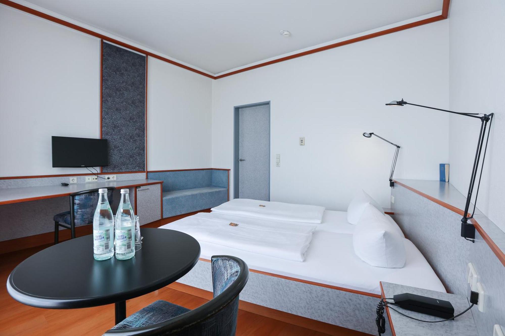 Hotel Blaubeurer Tor อูล์ม ภายนอก รูปภาพ