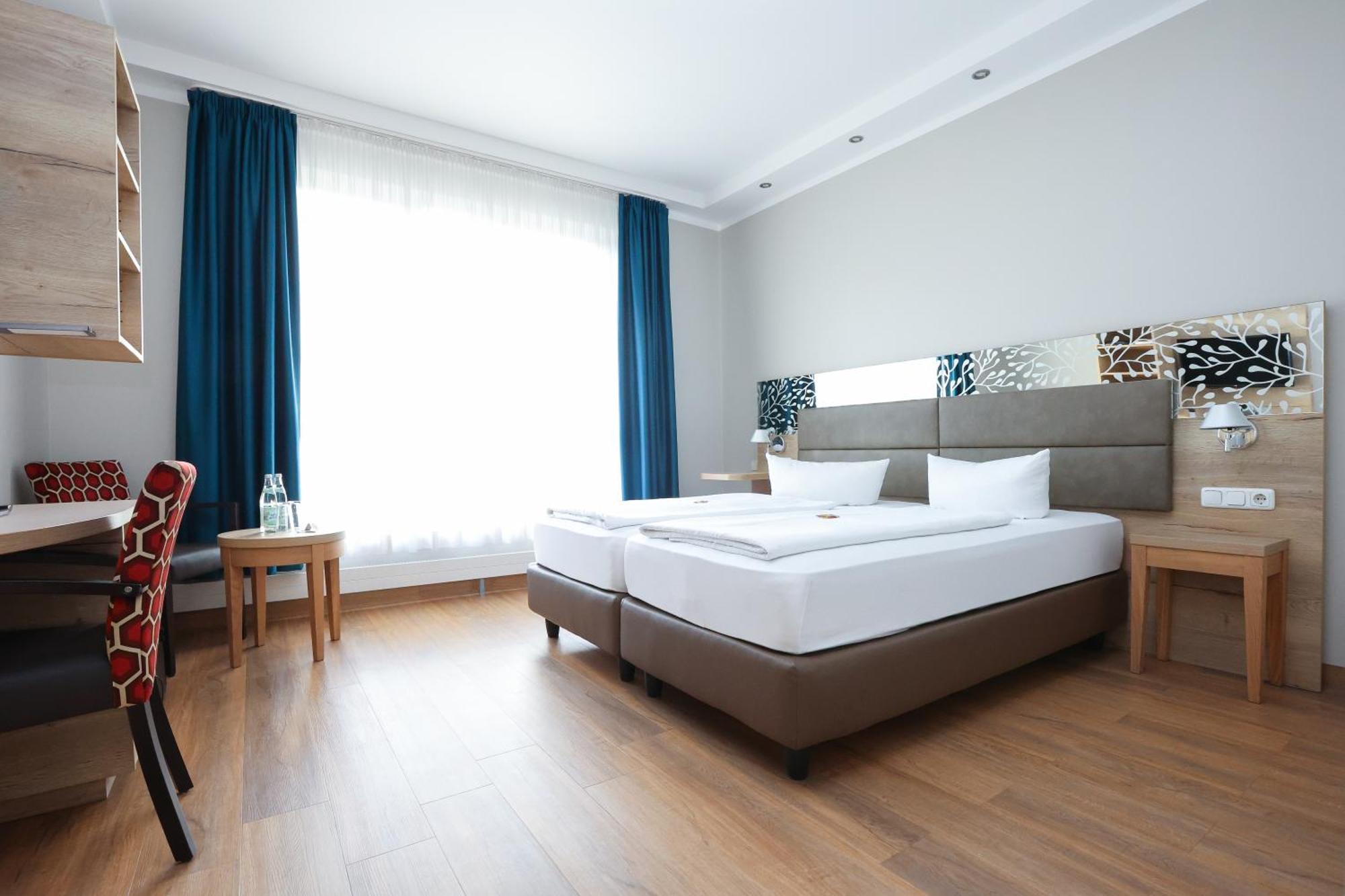 Hotel Blaubeurer Tor อูล์ม ภายนอก รูปภาพ