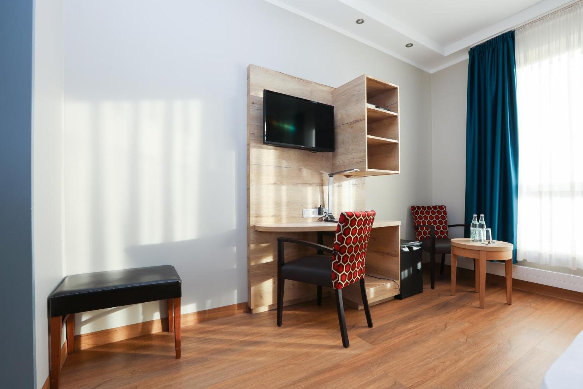 Hotel Blaubeurer Tor อูล์ม ภายนอก รูปภาพ